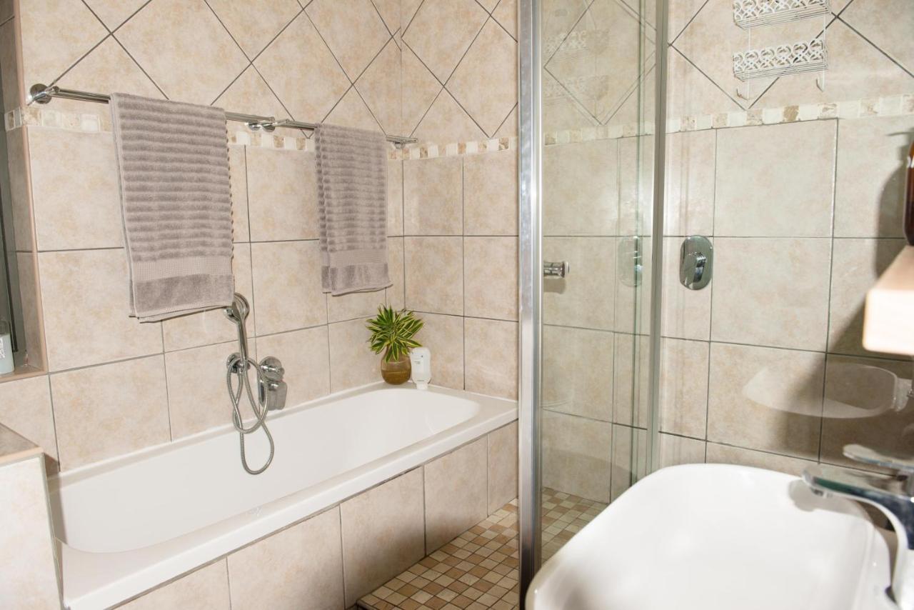 Paradise Self-Catering Units ジェフリーズ・ベイ エクステリア 写真